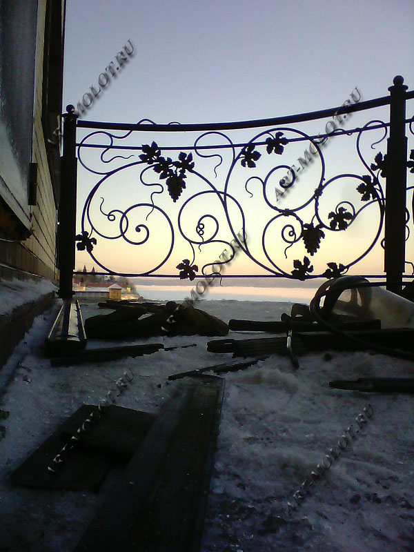 Кованая ограда